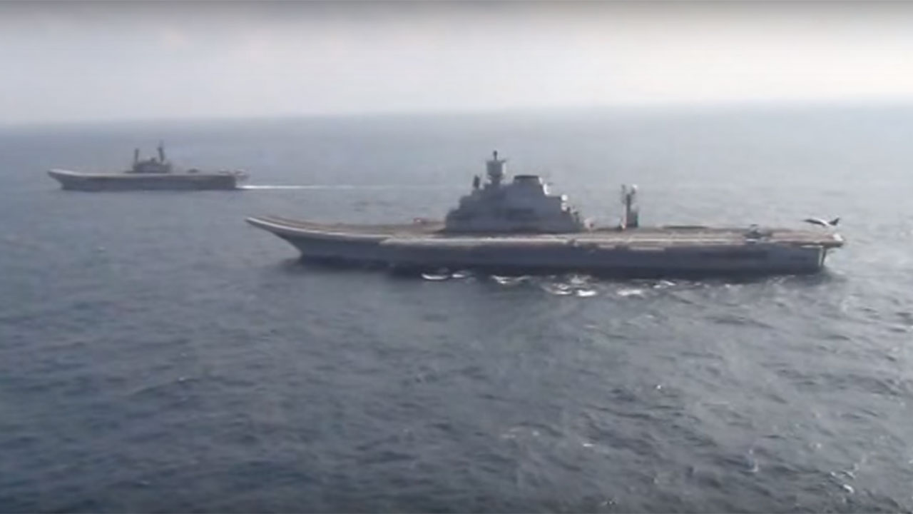 On 44th Navy Day, Watch INS Vikramaditya And INS Viraat Together. A ...