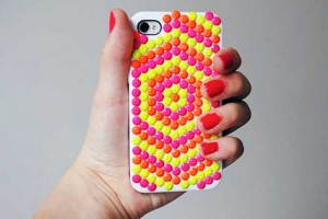 17 Ways To Decorate Your Phone Cover And Make It Look Fantastic