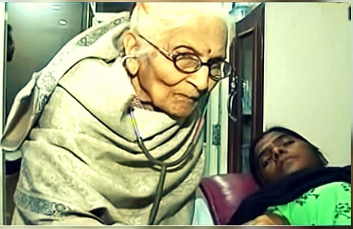 Indore's 1st Lady Doctor Who Has Treated Patients For FREE Since 1948