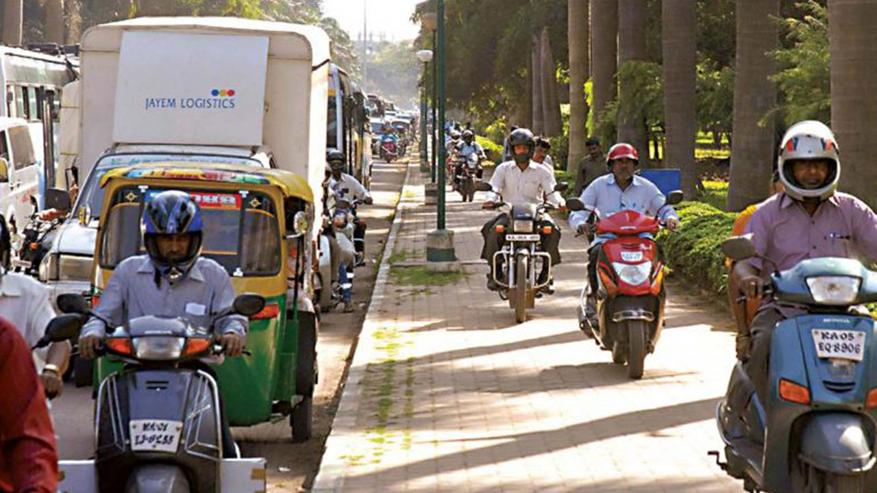 footpath riders riding bengaluru traffic police revs take manju hr received million professional social views