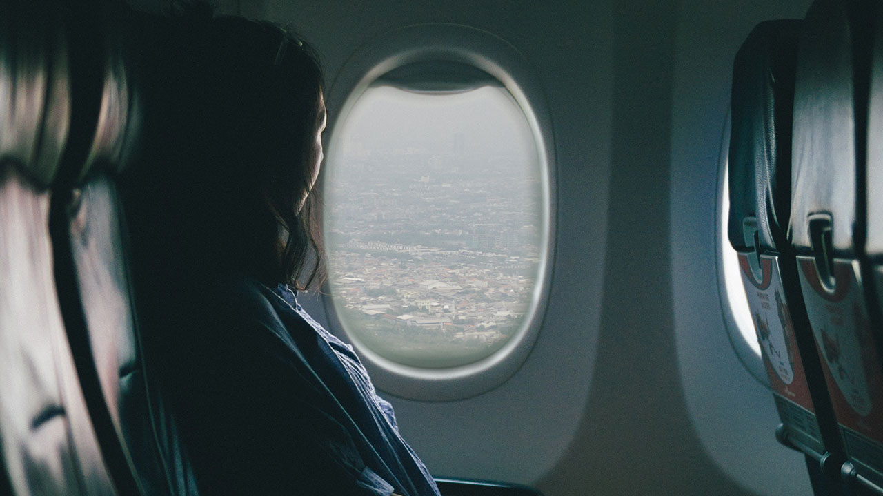 Flight Attendant's Solution To Man Demanding A Window Seat Is Hilarious