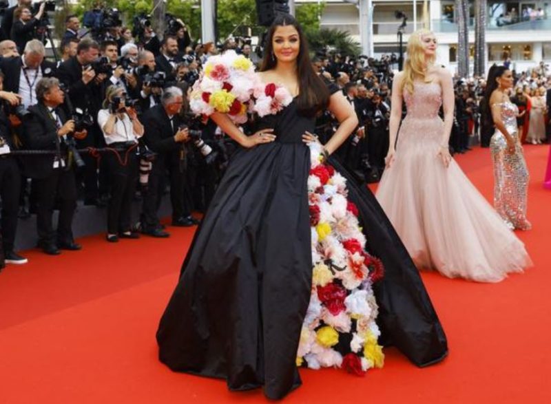 Aishwarya Rai Bachchan Was A Floral Delight At Cannes 2022 Red Carpet